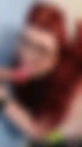 Succhio, scopo, cavalco e spruzzo con il mio dildo.