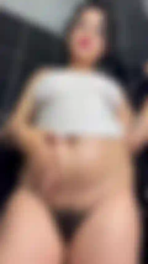 L'ora della doccia dall'aspetto bagnato.