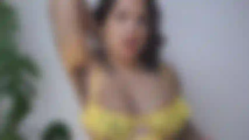 Lecca il suo sperma dalla mia ascella pelosa.