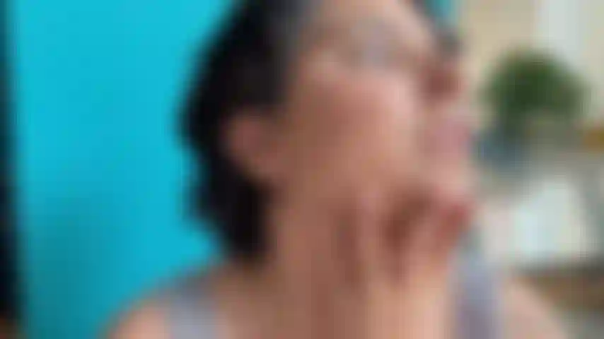 Naso che raccoglie il primo piano.