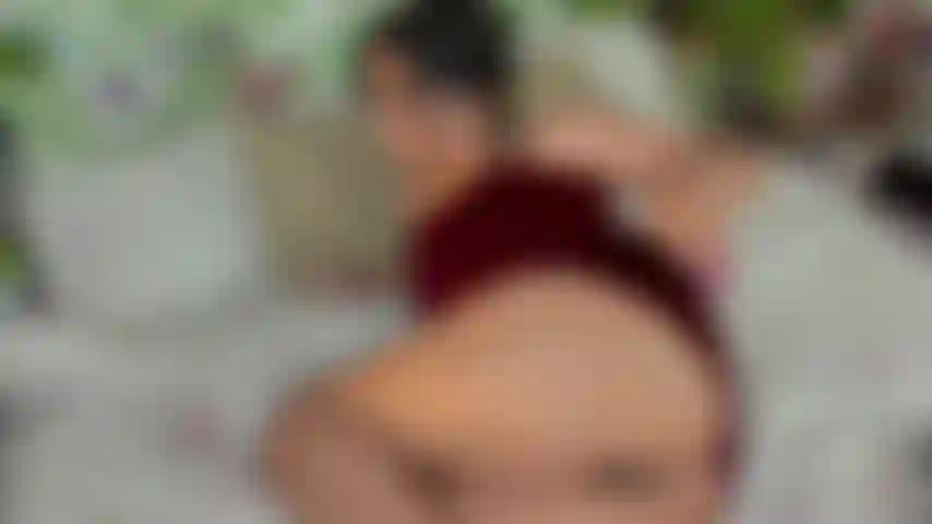 Ho una doppia penetrazione al mio fianco.