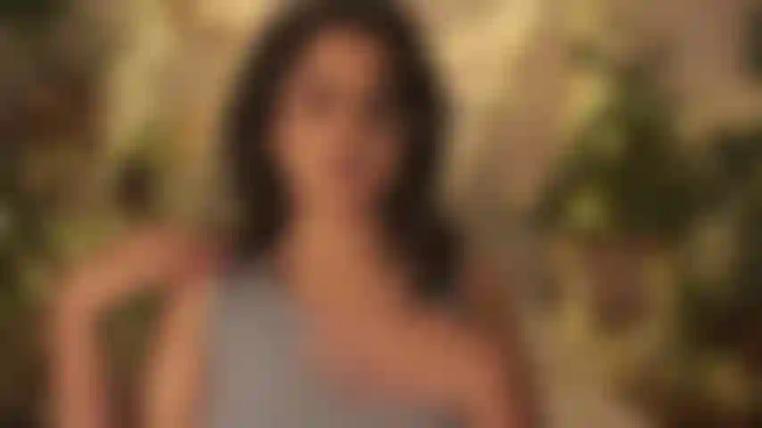 Feticista dei capelli rimbalzanti.