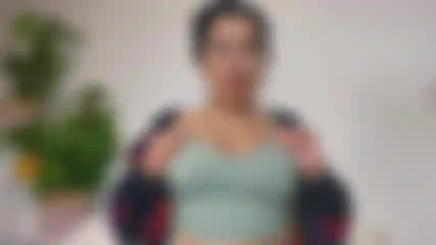 Frega fantasia: ossessione per le tette.