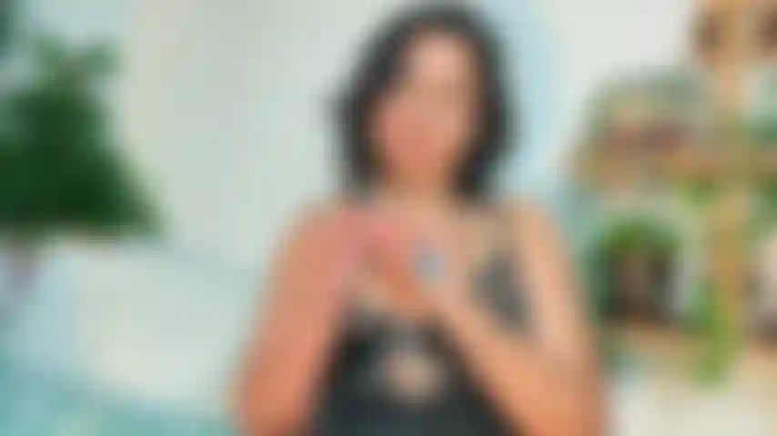 Addestramento da schiava del fumo: inala il mio fumo.