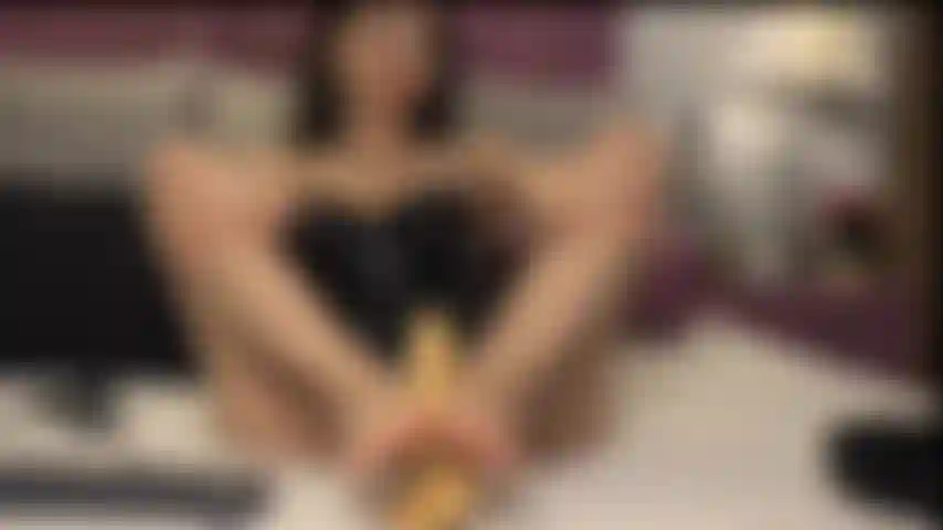 Lavoro con i piedi esplosivi.