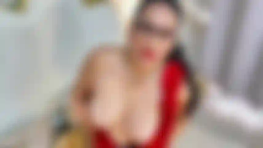 Sono pura tentazione, curve e fuoco… vieni a scoprirlo di persona. 🔥.