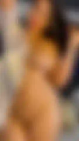 Vieni a goderti il ​​mio amore.