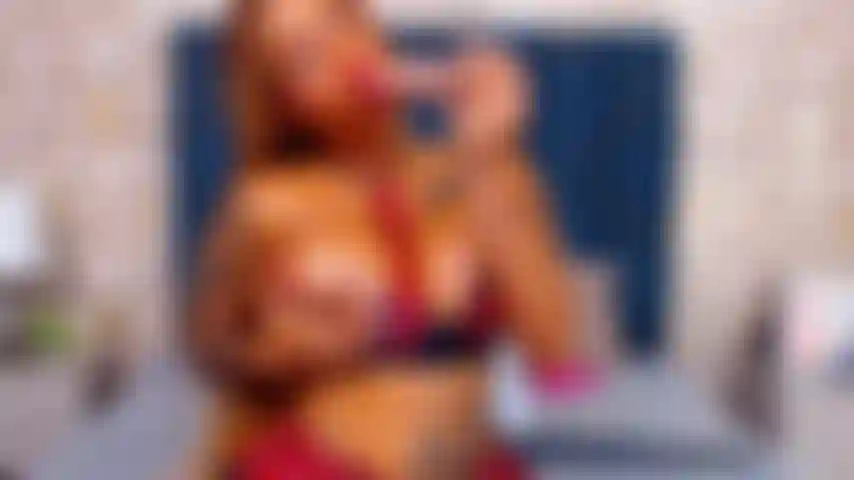 Grandi tette e molto divertente.