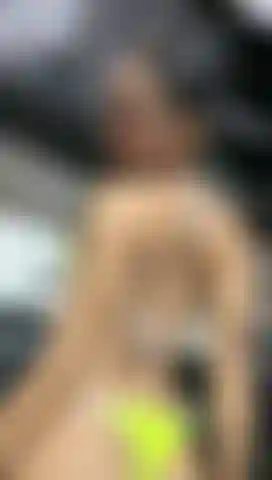 Ballo in modo sexy nella mia cucina.