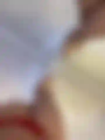 Mantieni il segreto per me: oggi non indosso niente sotto.