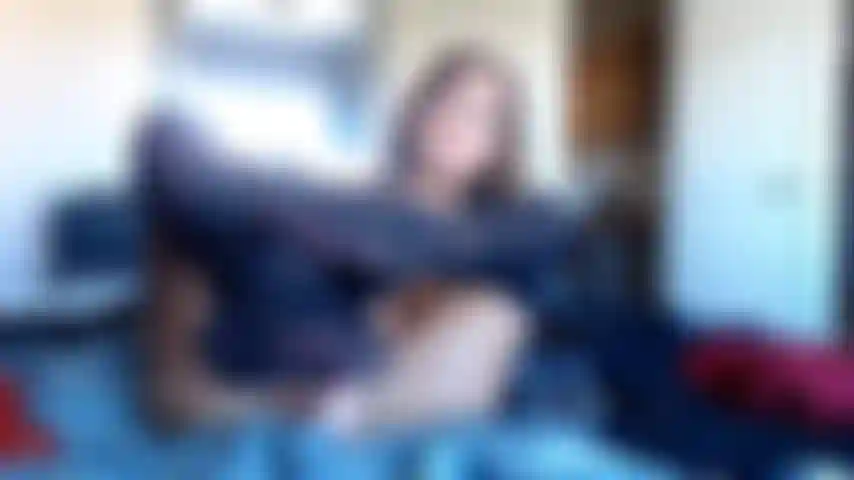 Pulisci i miei piedi con le calze puzzolenti.