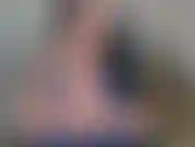 Il video è tutto in francese: ti incoraggio ad accarezzarti il cazzo per le mie grandi tette, oliarle, stuzzicarti e toccarmi la figa prima di supplicarti di venire sulle mie tette perfette.