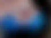 Modello quattro dei miei reggiseni preferiti raccontandoti cosa amo di loro e stuzzicandoti scuotendo le tette mentre li indosso. I seni sono scoperti mentre cambio reggiseno.