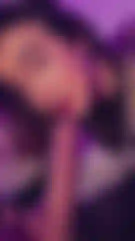 Look how Melissa loves to tease u with her lips