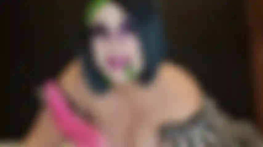 Cosplay, succo di scarabeo con un vibratore dalla lingua pazzesca.