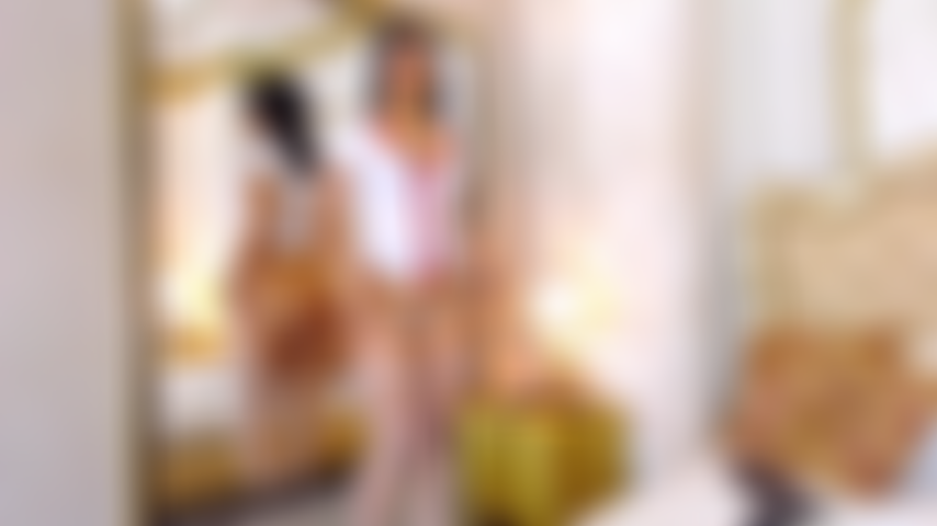 La tua infermiera si prende cura di te in un modo diverso.