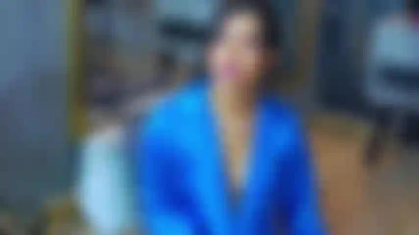 Fanculo la mia piccola figa.