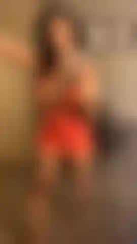 Ciao avevo bisogno di compagnia. Cercherò di caricare video qui regolarmente!.. E vorrei rimanere in contatto con il mio nuovo pubblico. Lascia qualcosa per farti sorridere. Sentiti libero di guardare i miei video.