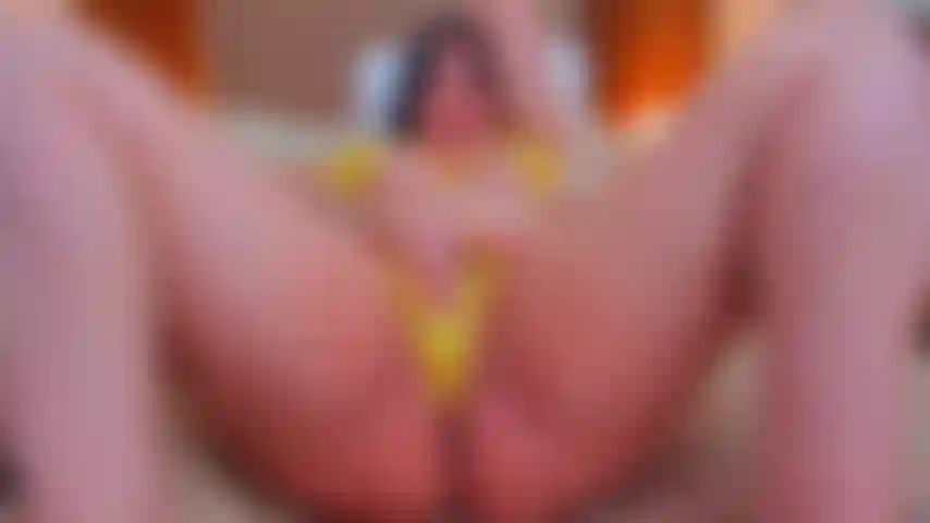 Accarezzo la mia figa con le dita?