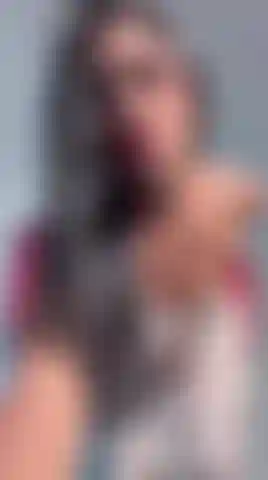 Un piccolo spogliarello.