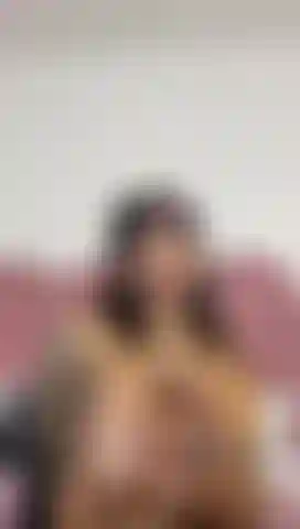 Ahegao e faccio sesso orale profondo.