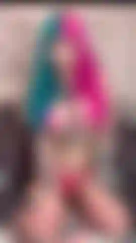 So succhiare il cazzo molto meglio di tua moglie.