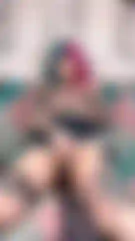 Anale mentre indosso i divaricatori per labbra.