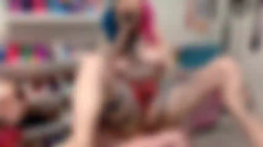 Squirt enorme durante uno spettacolo d'oro.