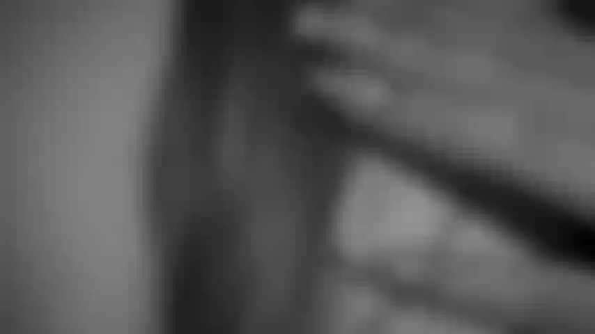 Guardami mentre mi infilo le dita nella mia figa succosa e bagnata.