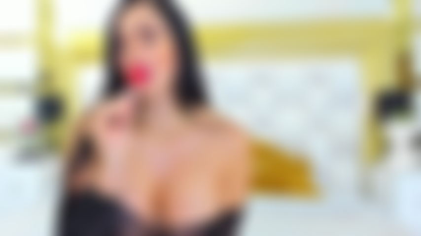 Guarda come succhio la mia dolce metà con il tuo cazzo, mentre faccio esplodere la mia figa.