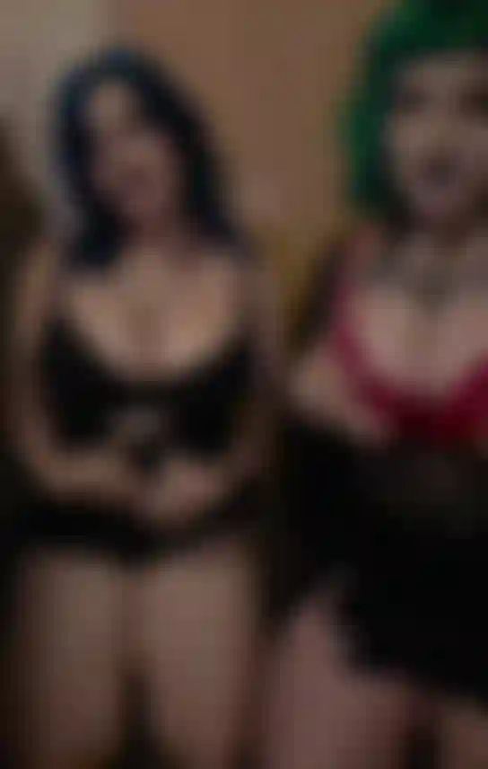 Tette goth, luna e millie xox.