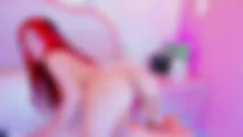 Che strofina e allarga il mio culo vergine.