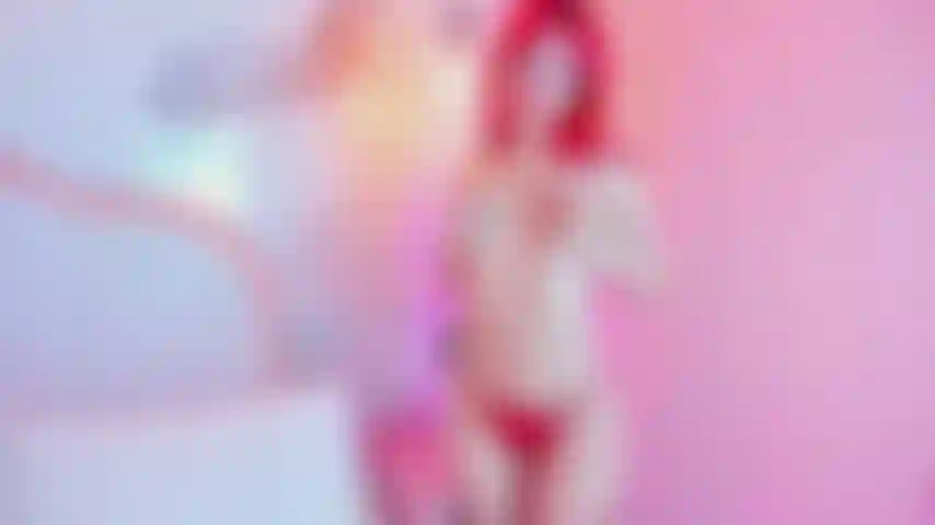 Mi scopo la mia figa stretta mentre mi succhio i piedi e ahegao.