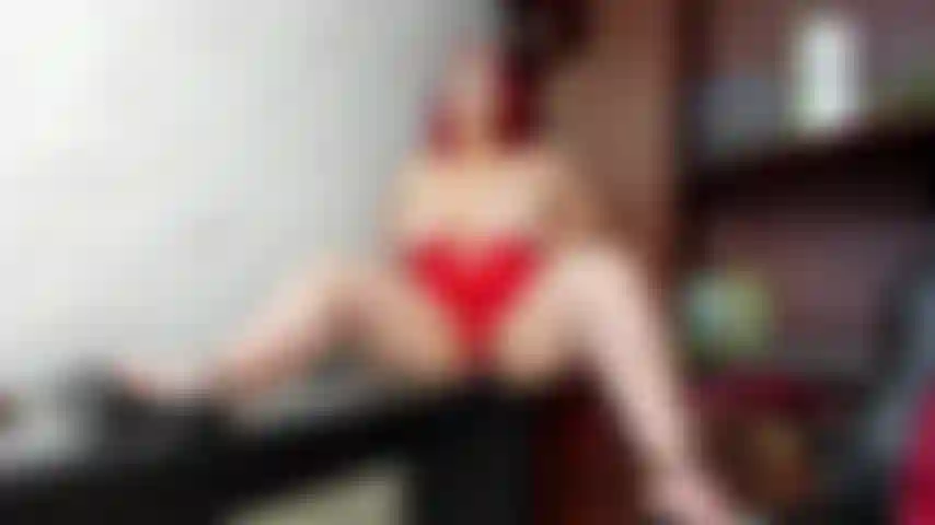 I masturbate my fingers and my big tits in oil