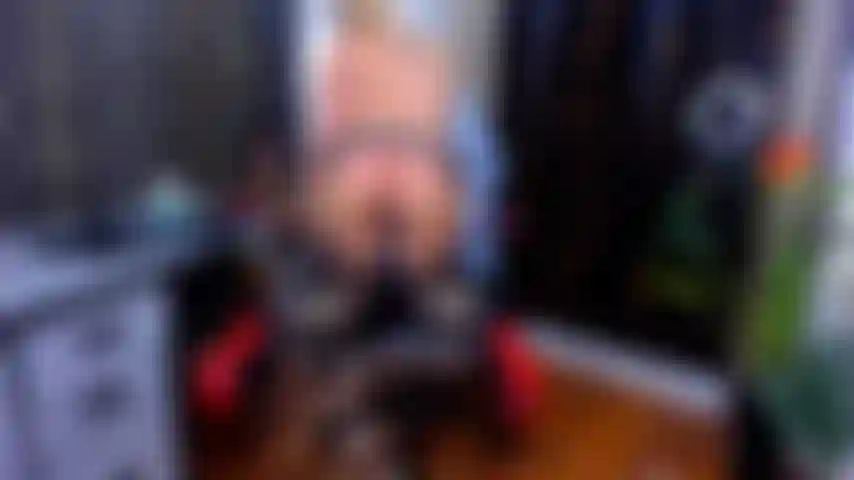 Toccami e masturbati mentre uso le mie dita pt2.