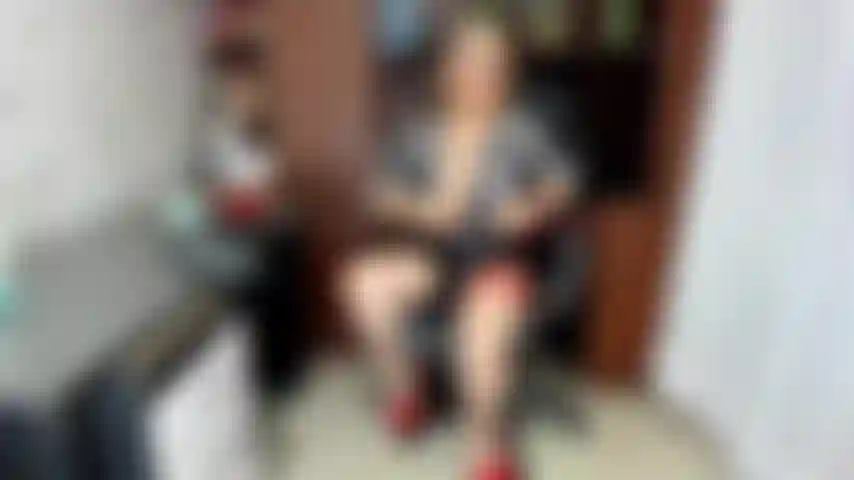 Una segretaria sexy pronta a scopare in ufficio.