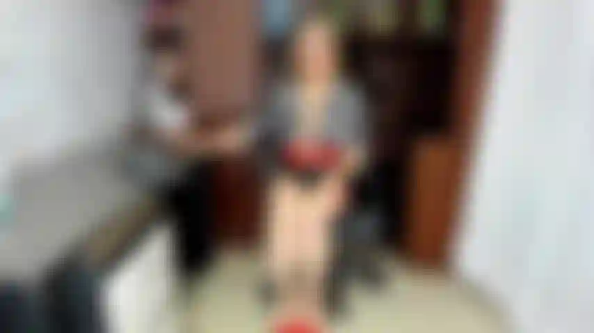 Le mie grandi tette gratis nel mio ufficio per te.