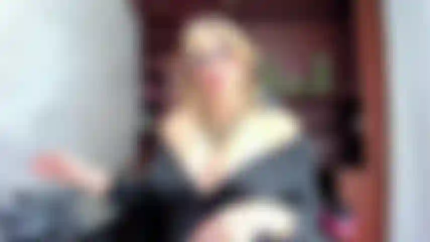 SECRETARY UNCAGED AND FUCKS HER MATURE PUSSY