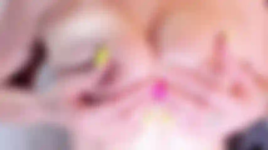 Nuda e pronta per scopare nel tuo ufficio.