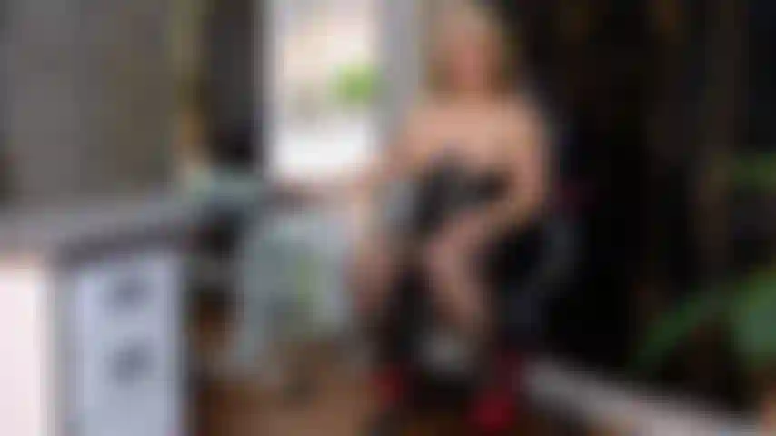 Masturbate with me in the office