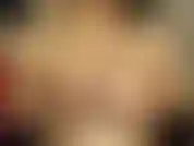 7 Incinta di mesi qui! Adoro strofinare l'olio sulla mia pelle, la mia grande pancia rotonda incinta di 7 mesi e le tette enormi. Sembra così brillante e si sente così morbida e scivolosa...