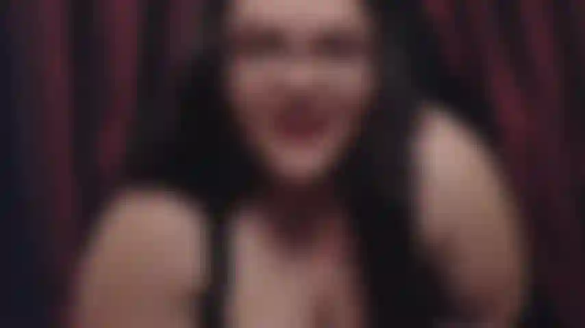 Adoro il mio bel culo grosso.