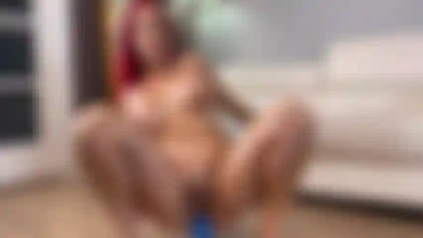 Cavalco il mio grande drago cattivo con un dildo cowgirl al contrario.