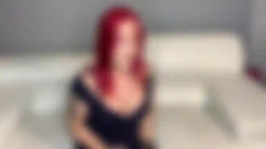 Durante la tua lezione privata, il tuo tutor si arrapa ed eccita quando vede il tuo cazzo. Goditi questo video di istruzioni per masturbarti, con un sacco di chiacchiere sporche e in mostra!