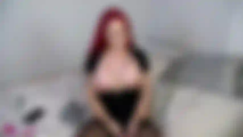 Squirt show con primi piani/zoom della figa.