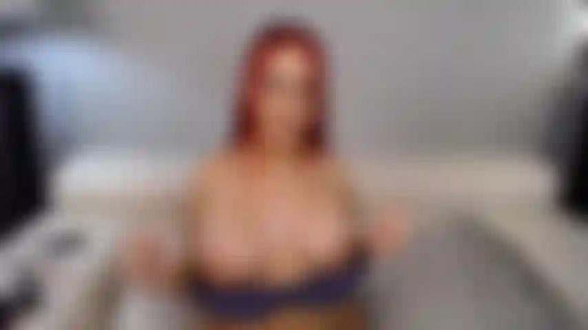 Pompino in pov e sesso a pecorina.