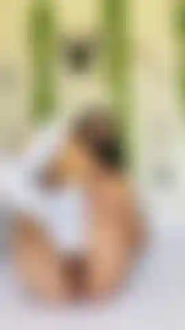 Adora i miei piedi sporchi.