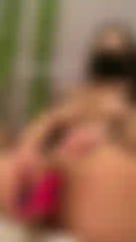 Il video completo dell'orgasmo del vibratore rabbit (squirt).