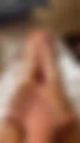 I miei splendidi piedi alla luce del sole.