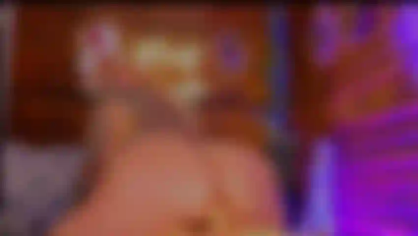 Bunny trova il torso anale 4k.